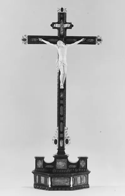 Crucifix by Anonymous depicting Matthew 27