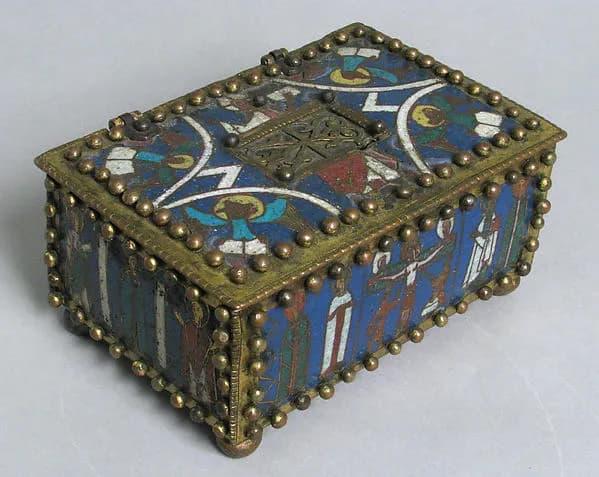 Casket or Portable Altar with the Crucifixion, Standing Saints, and Christ in Majesty with Symbols of the Evangelists by Anonymous depicting Matthew 27