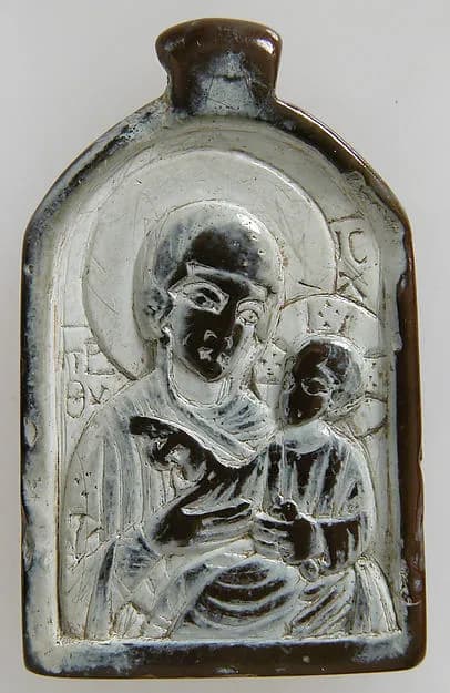 Two-Sided Pendant with the Virgin and Christ Child and John the Forerunner by Anonymous depicting Matthew 3