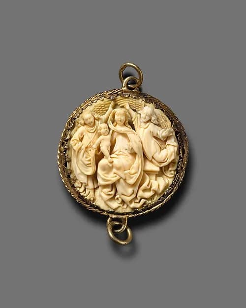 Pendant with the Coronation of the Virgin by Anonymous depicting Luke 2