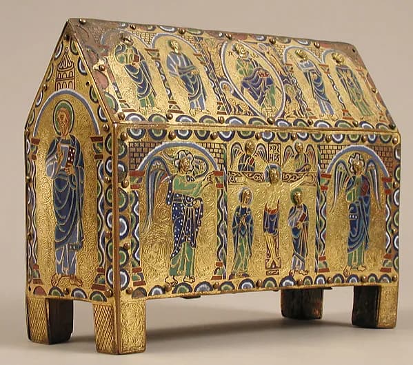 Chasse with The Crucifixion and Christ in Majesty by Anonymous depicting Matthew 27